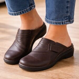 Clarks Leather Comfort Mules – Women’s Size 12 – Brown Slip-On Clogs
